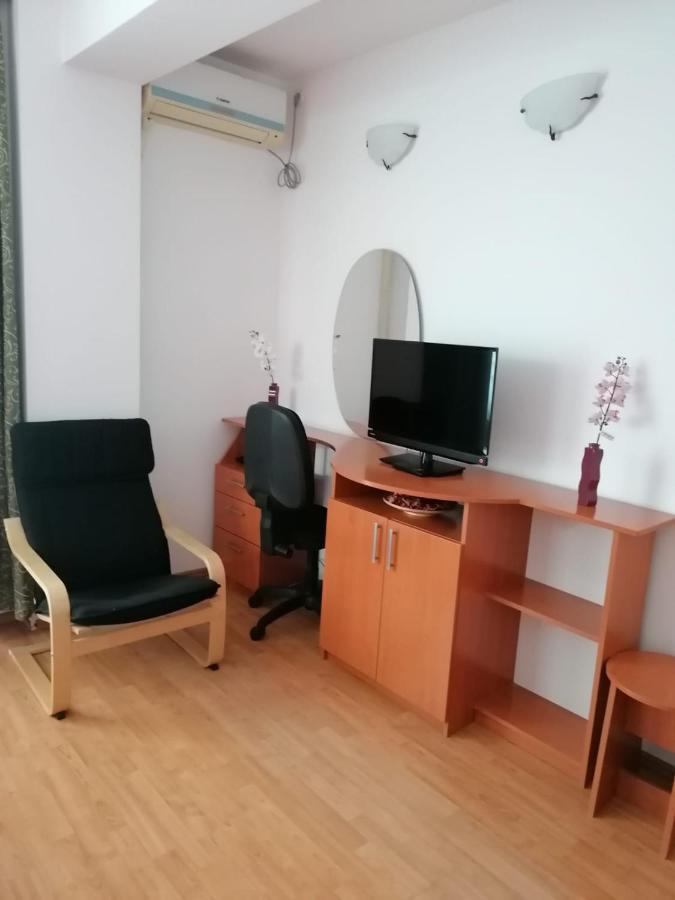 Villa Edera Residence - Gazda Profesionista Boekarest Buitenkant foto