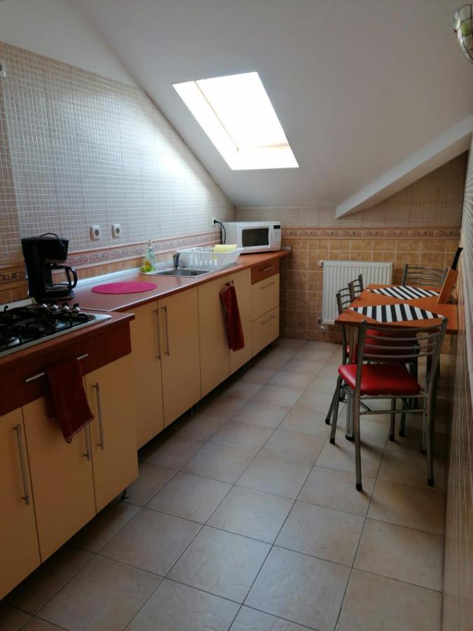 Villa Edera Residence - Gazda Profesionista Boekarest Buitenkant foto