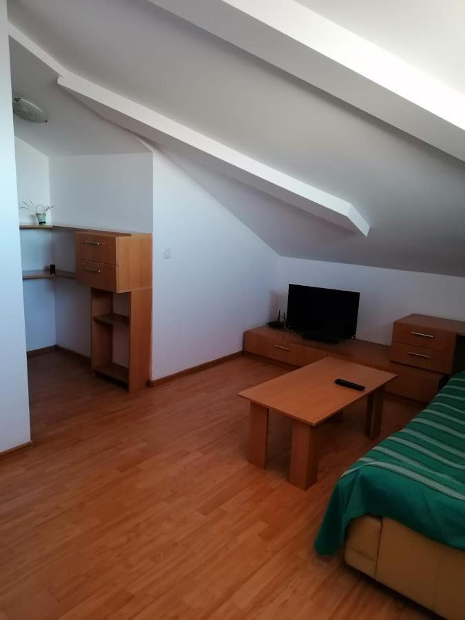 Villa Edera Residence - Gazda Profesionista Boekarest Buitenkant foto